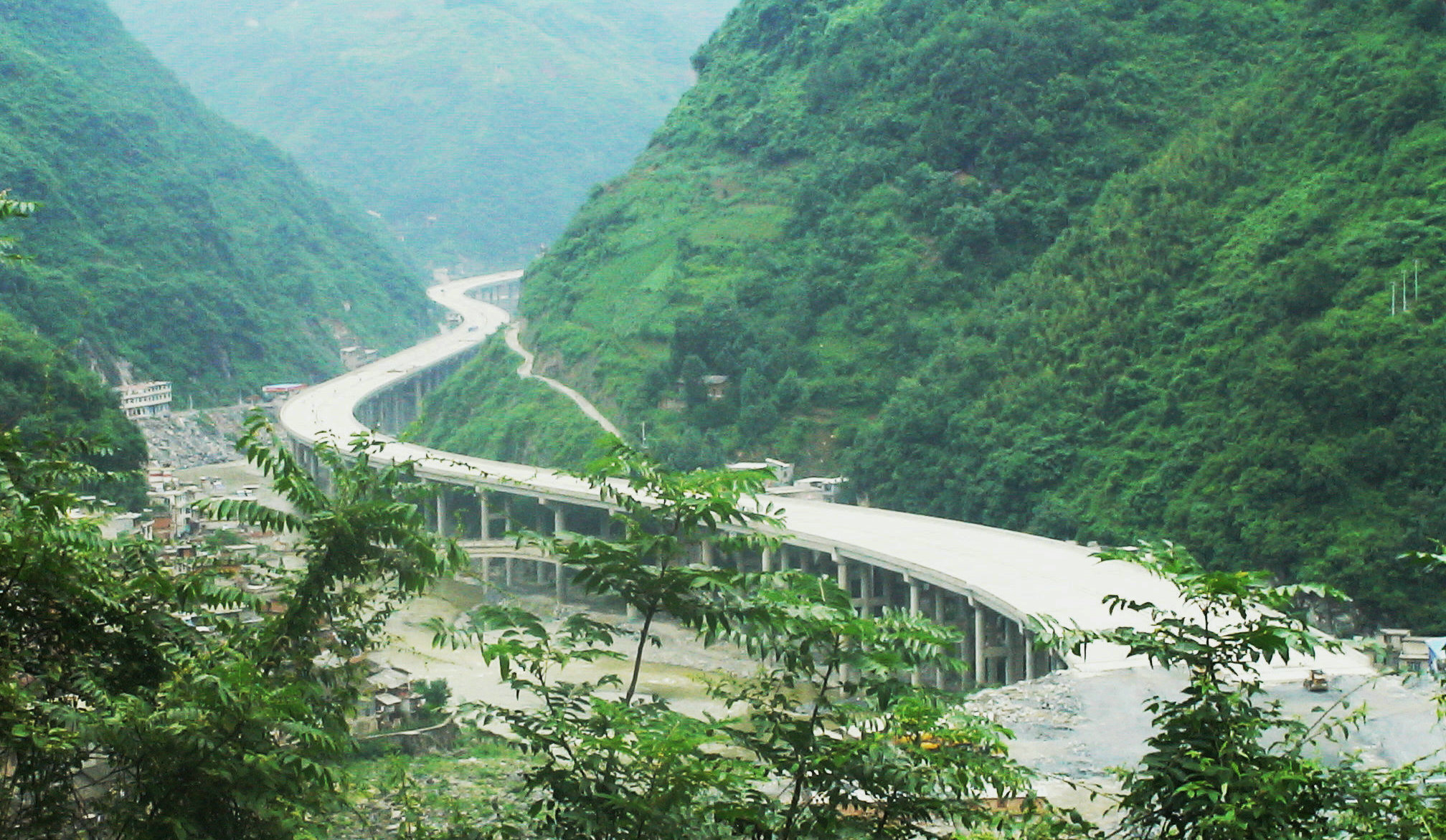 安毛20標(biāo)高灘3#高架橋.JPG 安毛20標(biāo)高灘3#高架橋.JPG